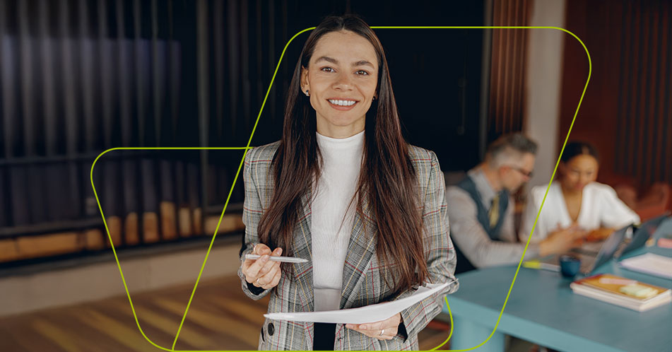 pessoa feliz estudando sobre anexo