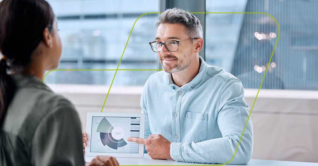 pessoa trabalhando como consultoria e querendo abrir empresa