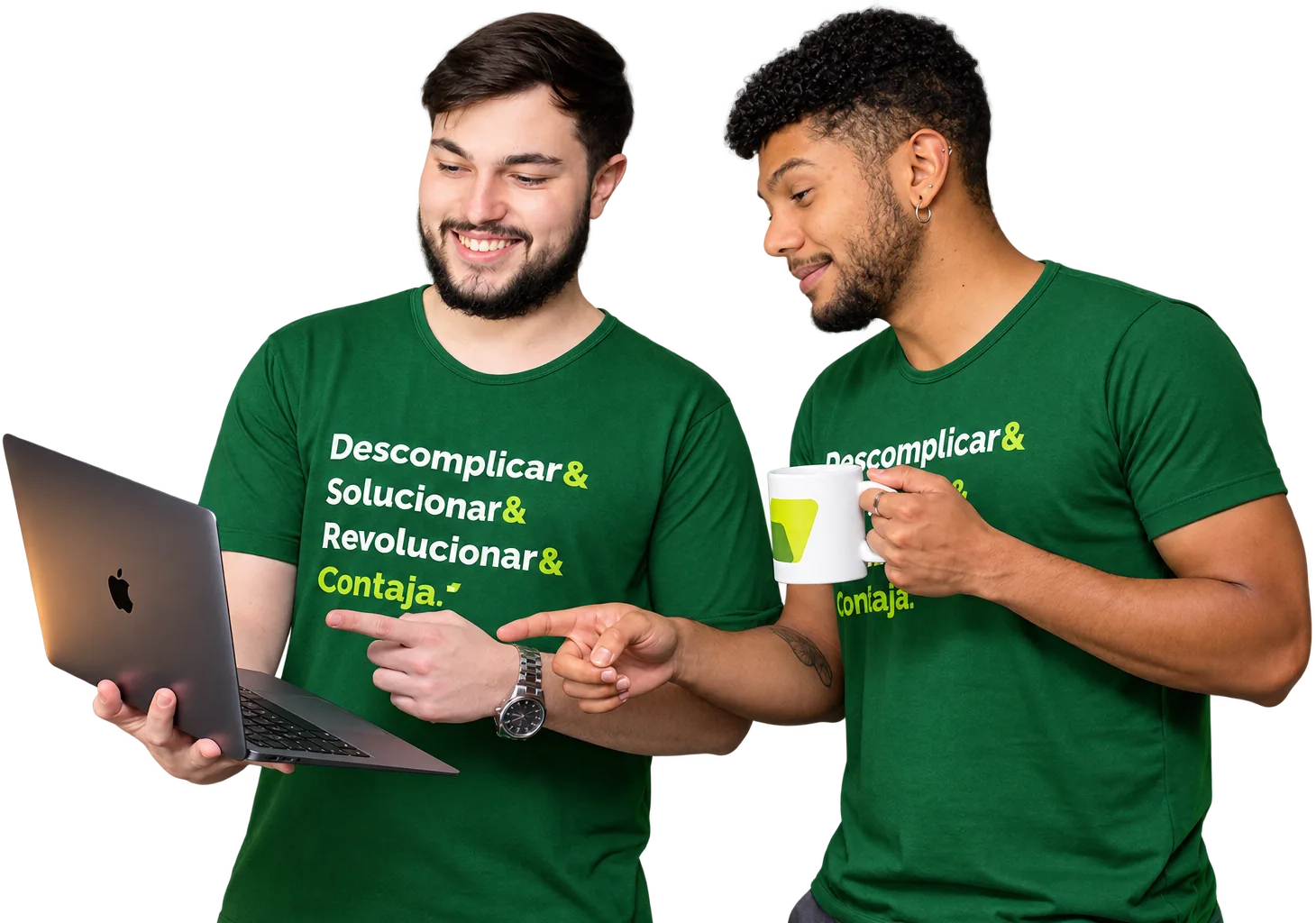 Dois especialistas da Contajá conferindo algo no notebook e apontando para a tela