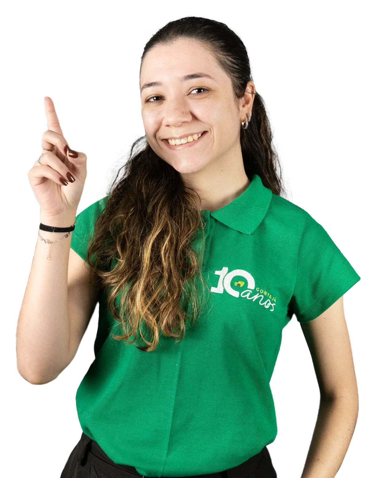 Especialista da Contajá sorrindo, com o dedo apontando para cima